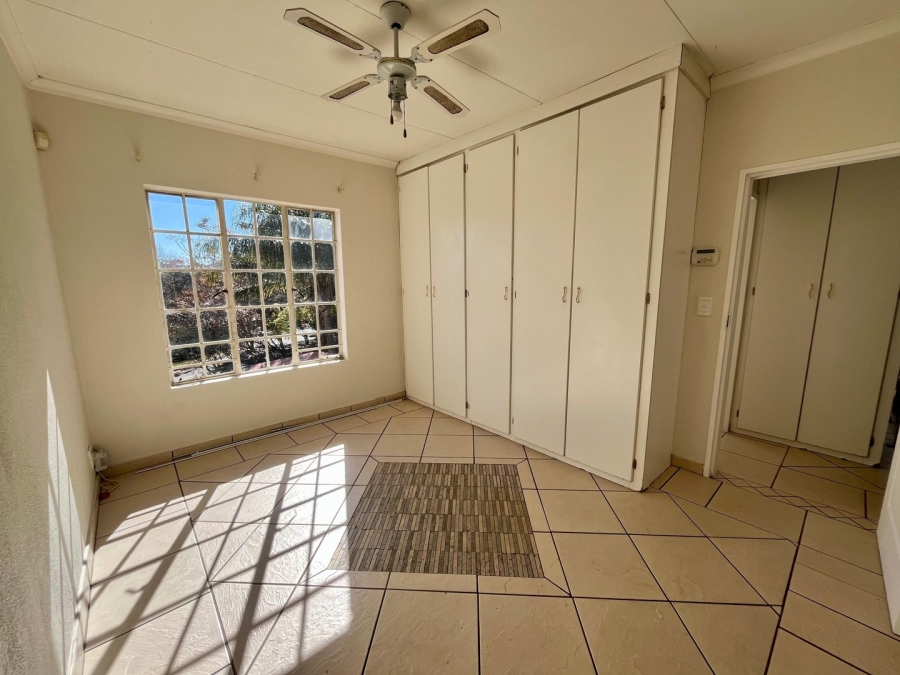 3 Bedroom Property for Sale in Safari Gardens North West